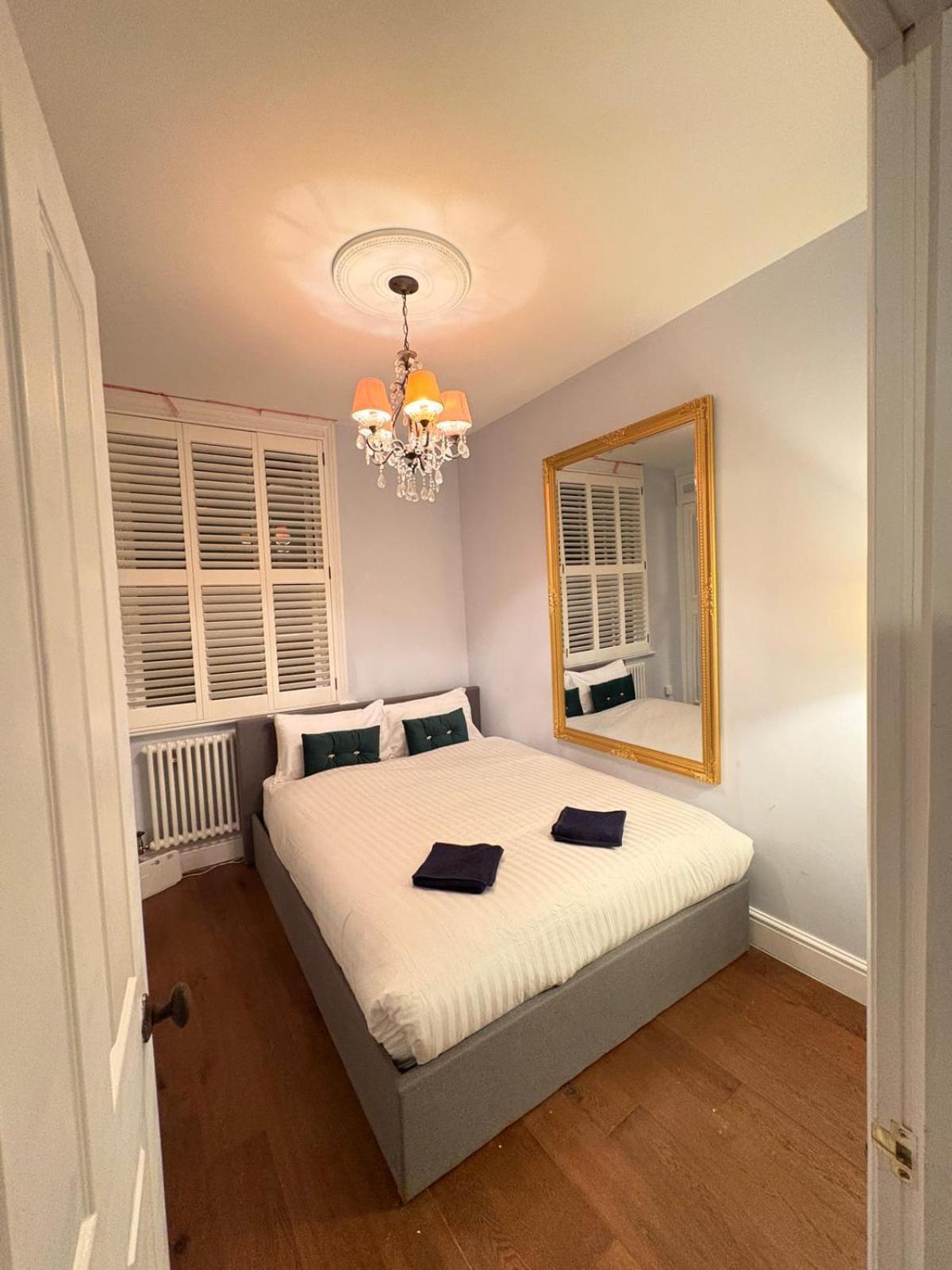 Vakantiehuis Stunning 5 Bed Town House With Terrace In Londen
